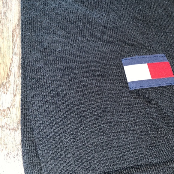 Tommy Hilfiger Logo OSFA Black Knit Beanie & Scarf New w.out tags - Picture 13 of 13